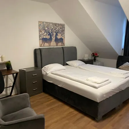 Hecht Hostal *